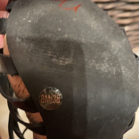 BCBGEneration Gerri Sandal size 8 EUC - Picture 11 of 14